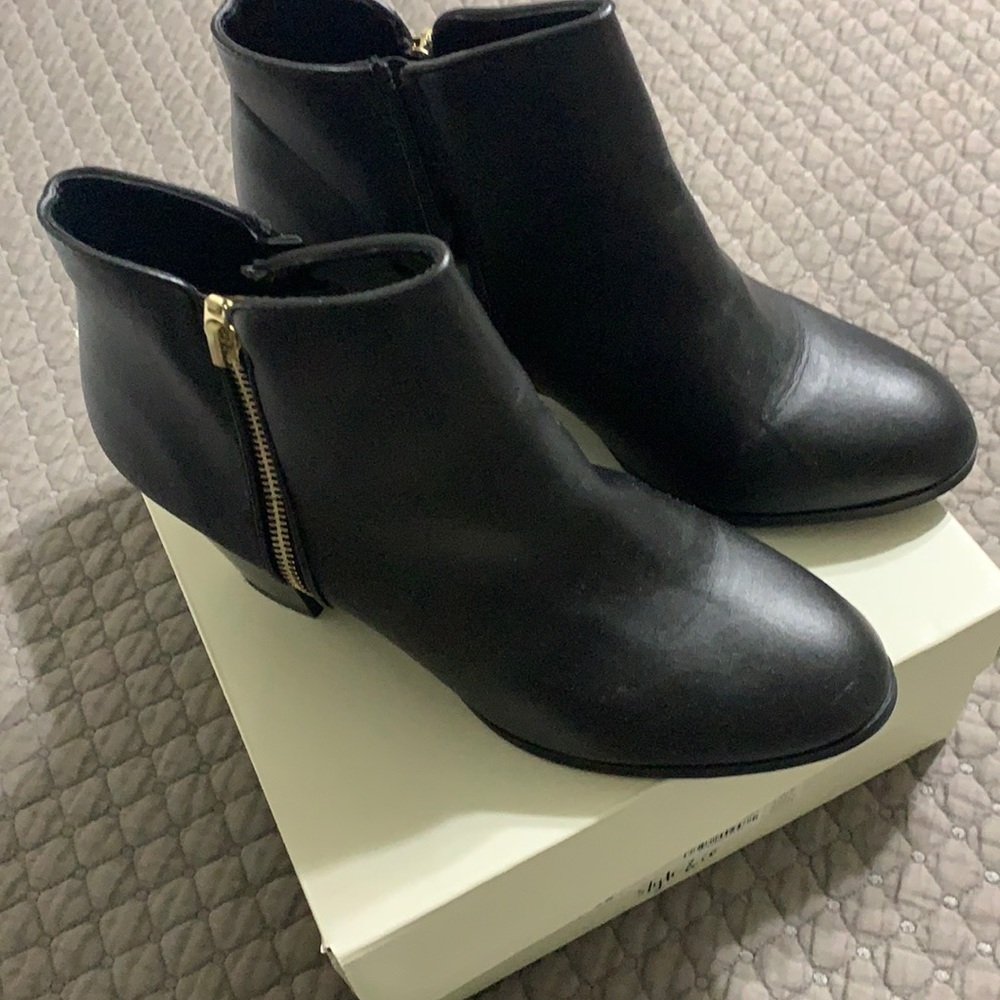 Style & Co Black Ankle JamilaBLK Booties Sz 8.5W